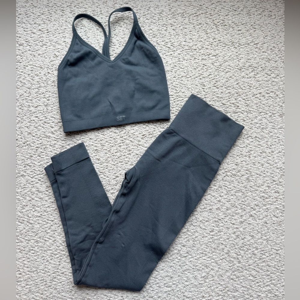 SET Active Sports Bra and Leggings, size S
Sculptflex